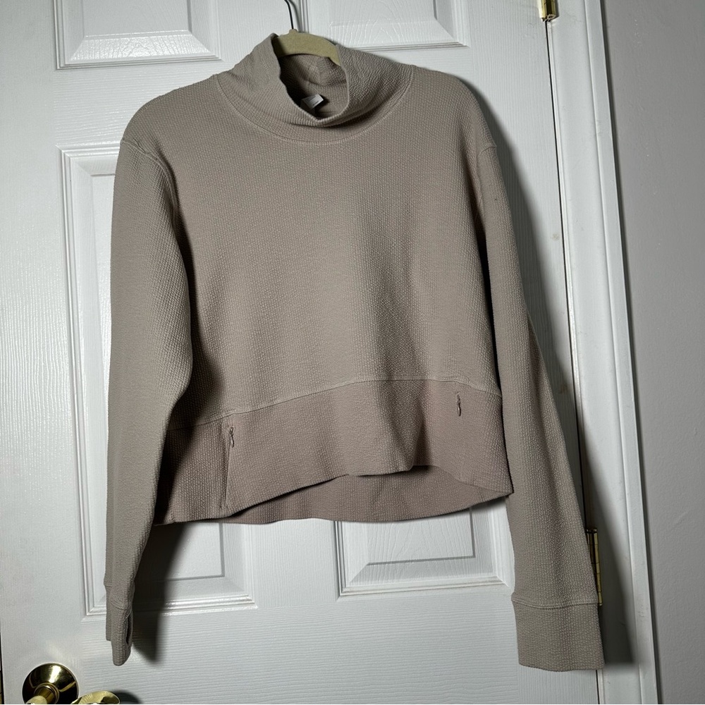 90 Degree By Reflex Taupe Crop Top